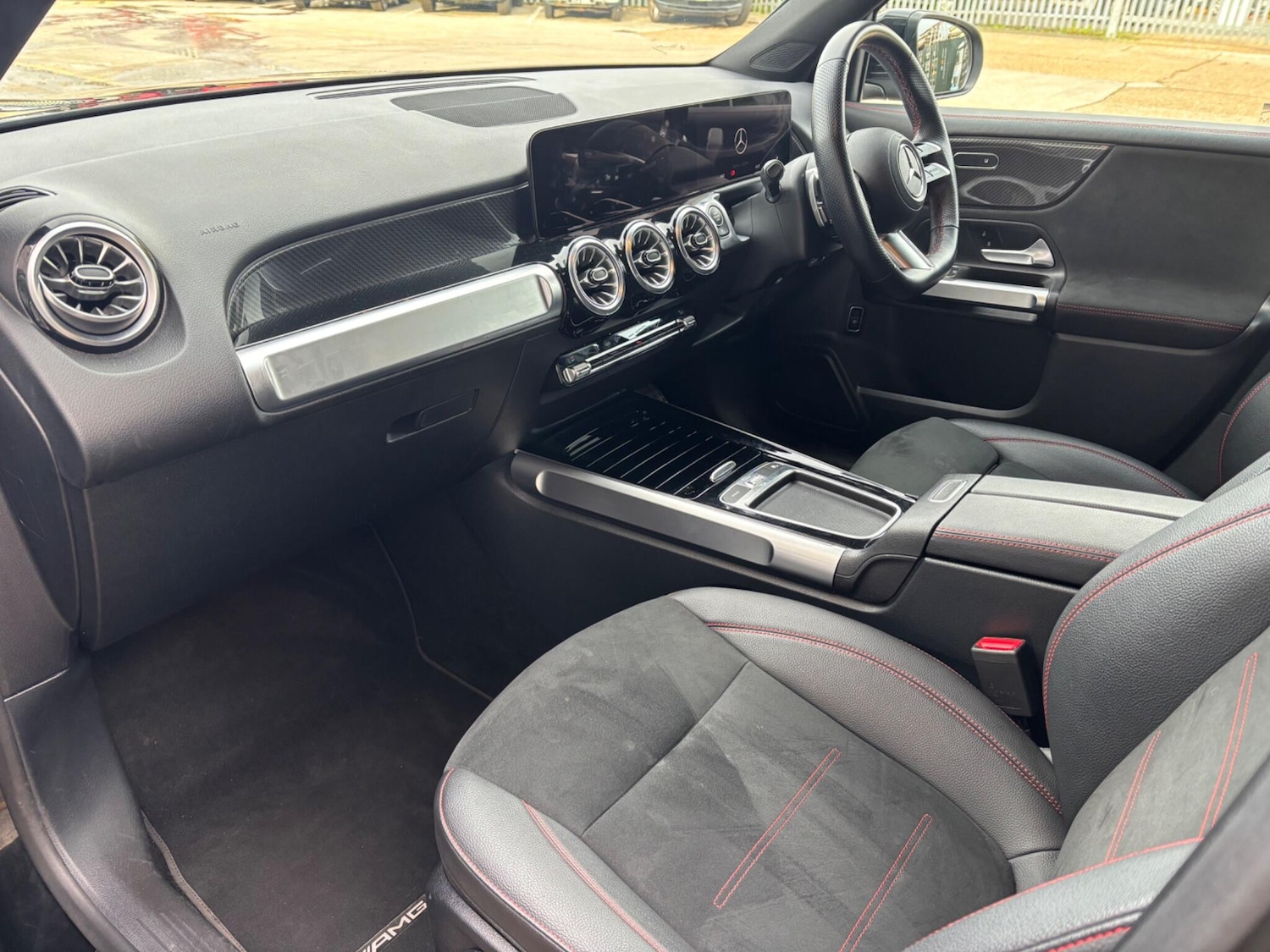 Used Mercedes-Benz GLB 2024 for sale - 76472812: Photo 16