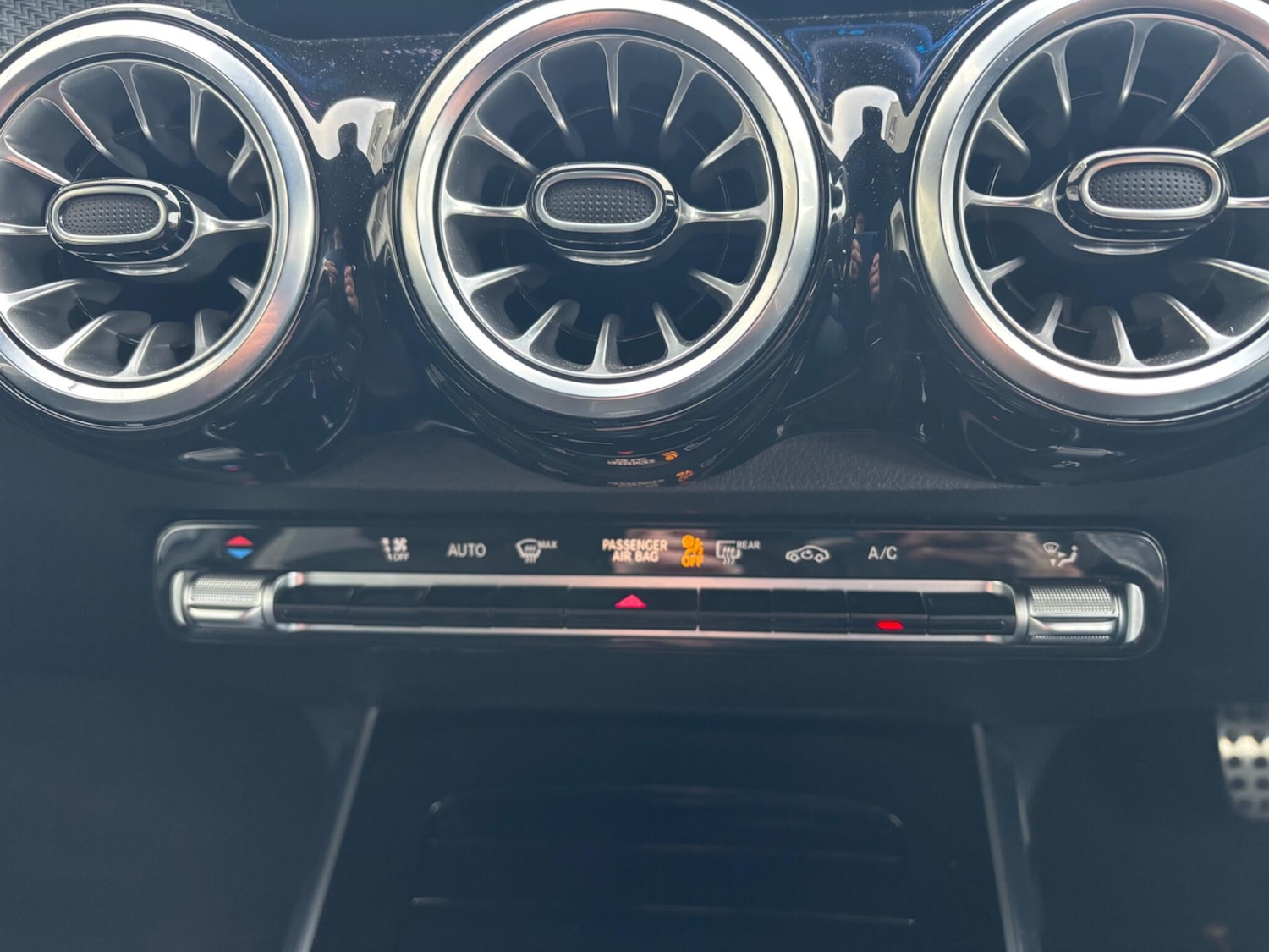 Used Mercedes-Benz GLB 2024 for sale - 76472812: Photo 28