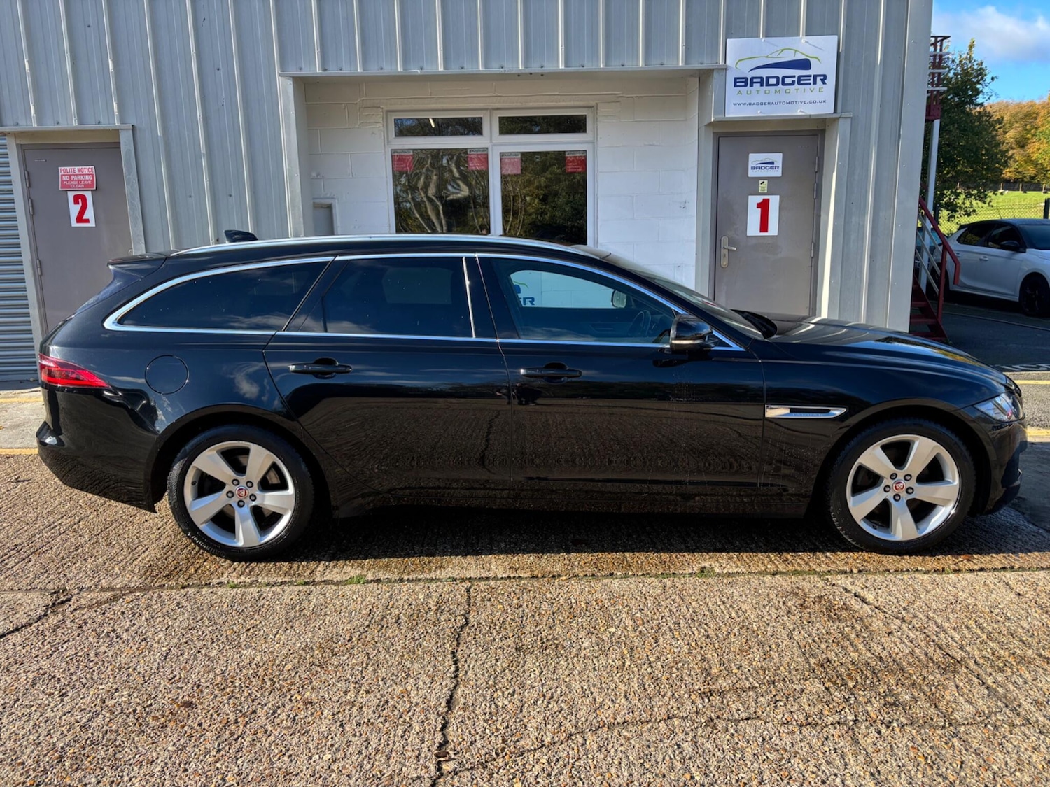 Used Jaguar XF 2018 for sale - 76349549: Photo 10