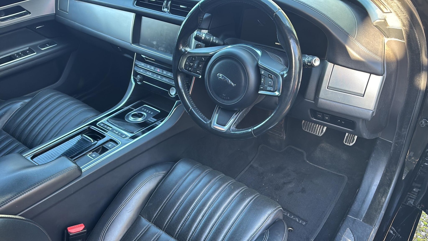 Used Jaguar XF 2018 for sale - 76349549: Photo 13