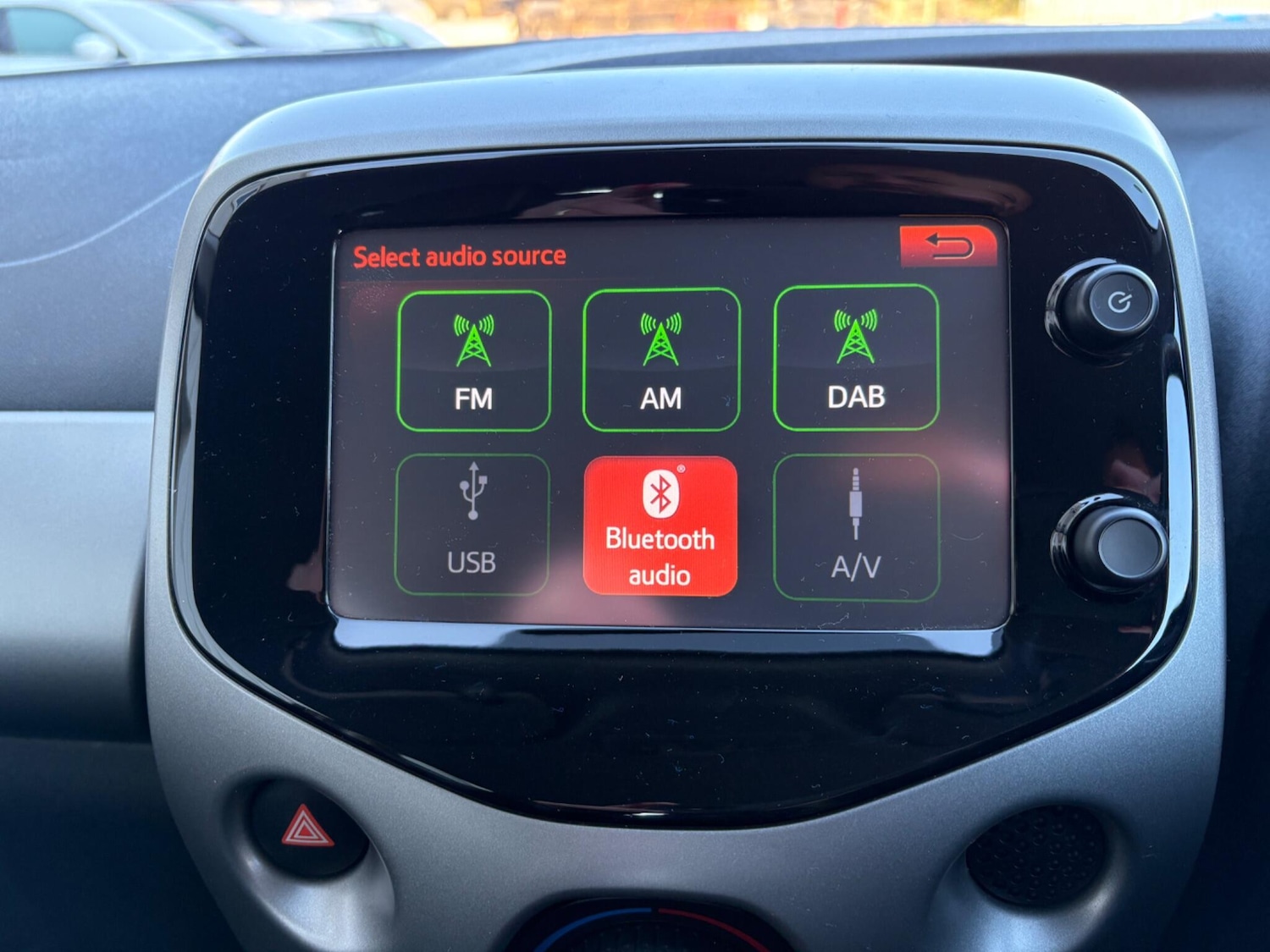 Used Peugeot 108 2017 for sale - 77108835: Photo 18