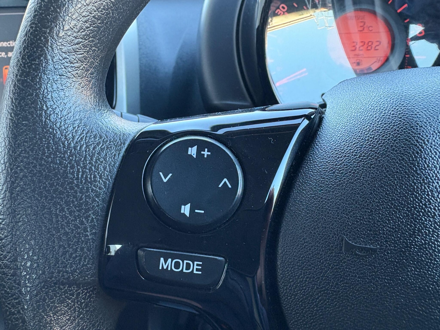 Used Peugeot 108 2017 for sale - 77108835: Photo 21