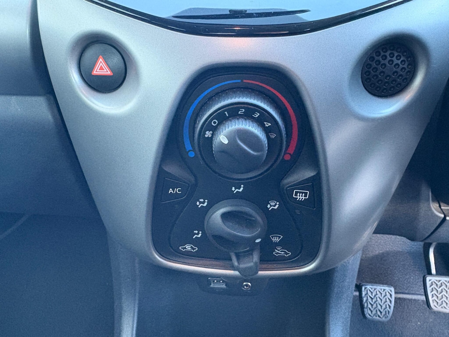 Used Peugeot 108 2017 for sale - 77108835: Photo 23