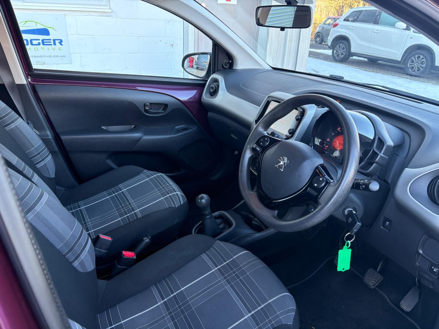 Used Peugeot 108 2017 for sale - 77108835: Photo 9