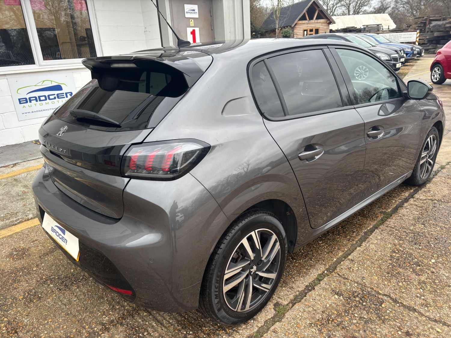 Used Peugeot 208 2023 for sale - 76953229: Photo 8