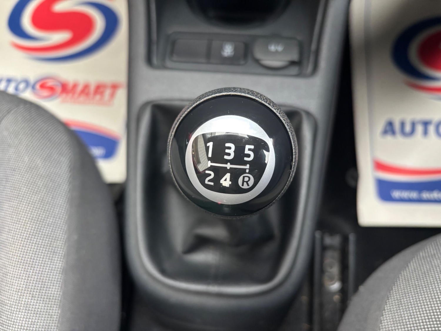 Used Volkswagen up! 2015 for sale - 77203692: Photo 23