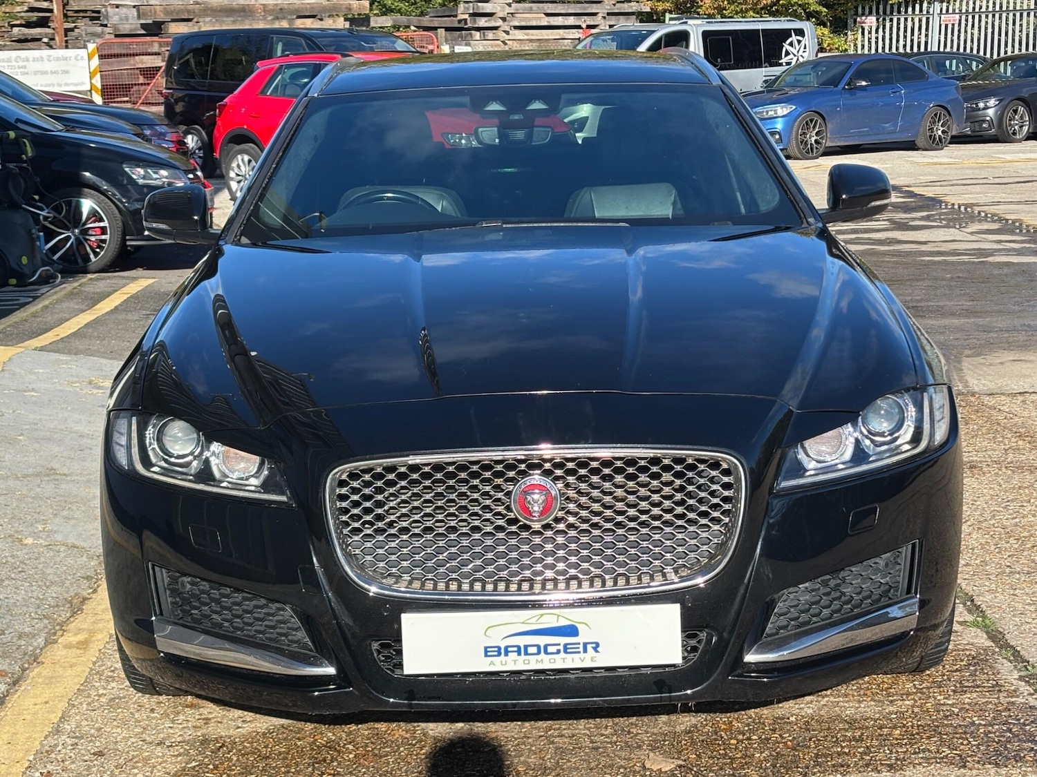 Used Jaguar XF 2018 for sale - 76550476: Photo 2