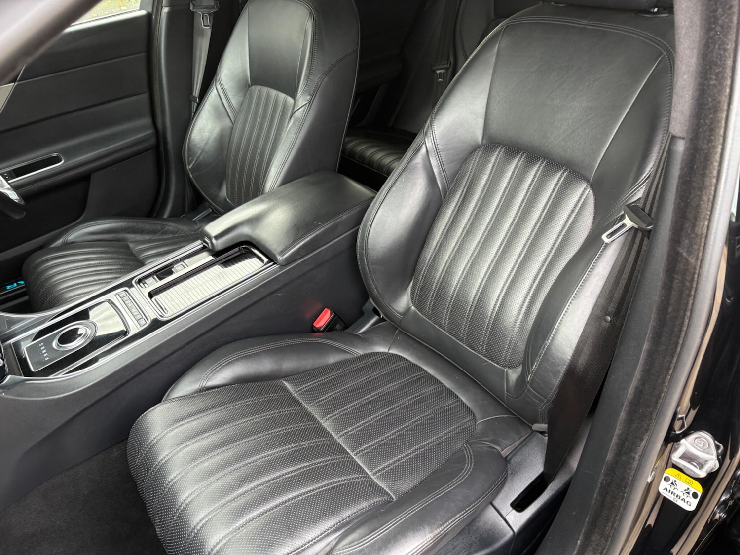 Used Jaguar XF 2018 for sale - 76550476: Photo 20