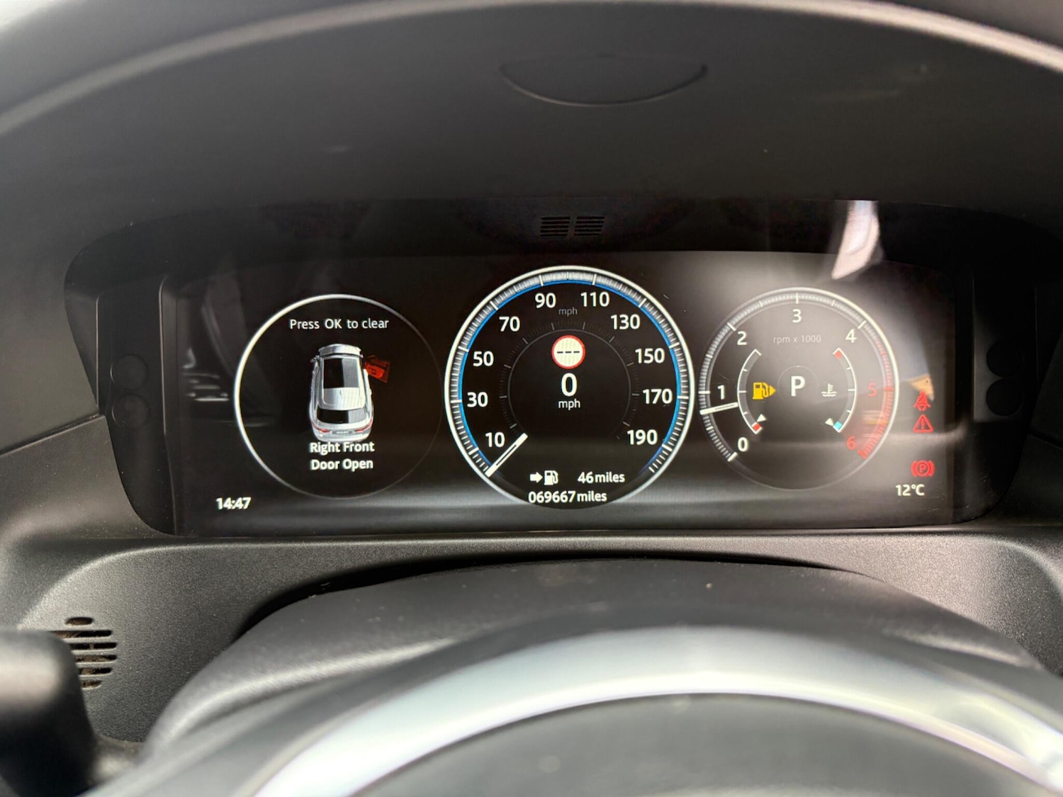 Used Jaguar XF 2018 for sale - 76550476: Photo 29