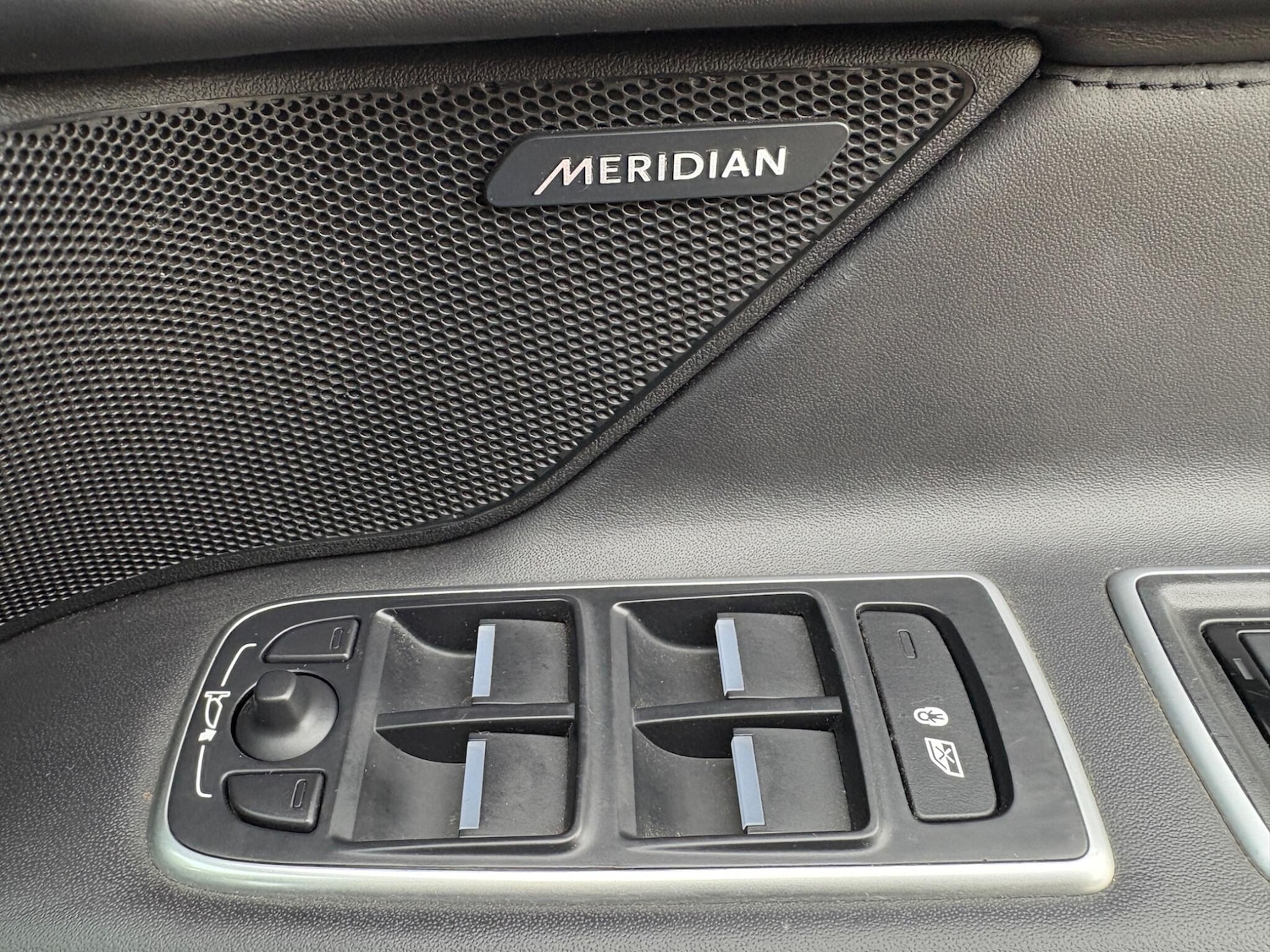 Used Jaguar XF 2018 for sale - 76550476: Photo 33