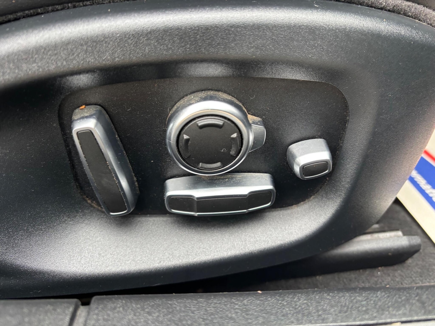 Used Jaguar XF 2018 for sale - 76550476: Photo 39