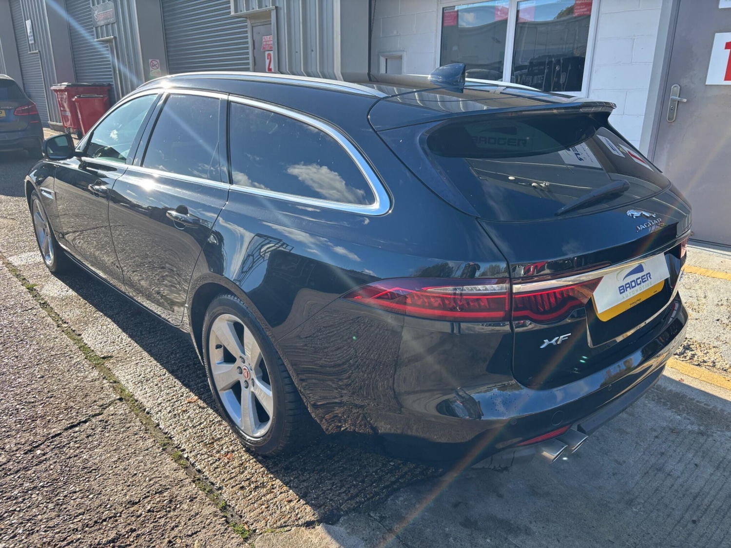 Used Jaguar XF 2018 for sale - 76550476: Photo 5