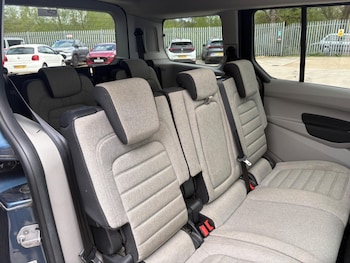 Used Ford Grand Tourneo Connect 2019 for sale - 78334549: Photo