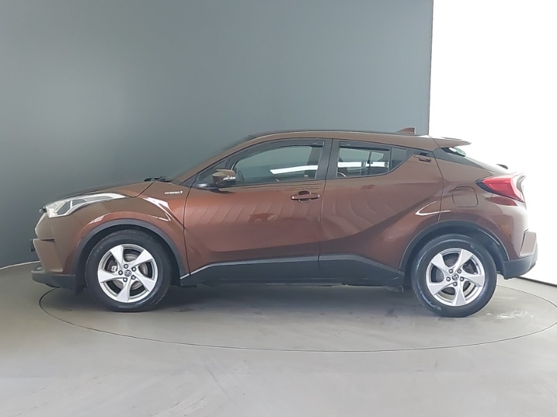 Used Toyota C-HR 2017 for sale - 77202085: Photo 4