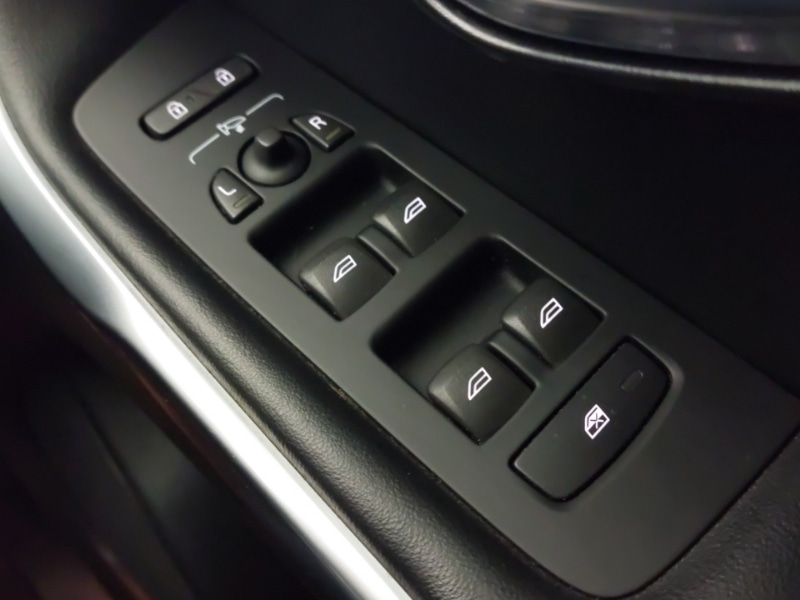 Used Volvo V40 2017 for sale - 76964089: Photo 18