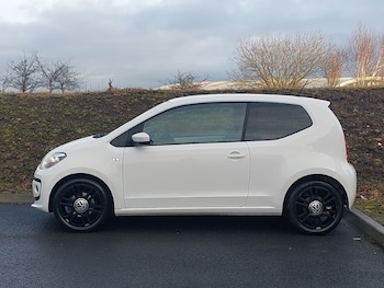Used Volkswagen up! 2015 for sale - 77141403: Photo