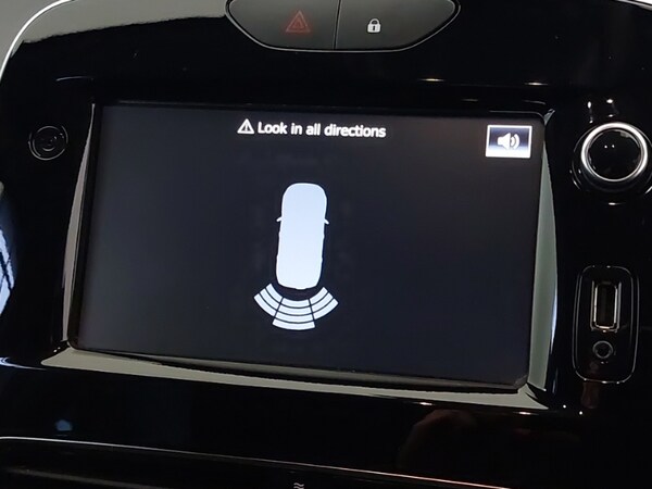 Used Renault Clio 2019 for sale - 76221538: Photo 10