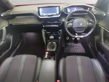 Used Peugeot 2008 2020 for sale - 76947552: Photo