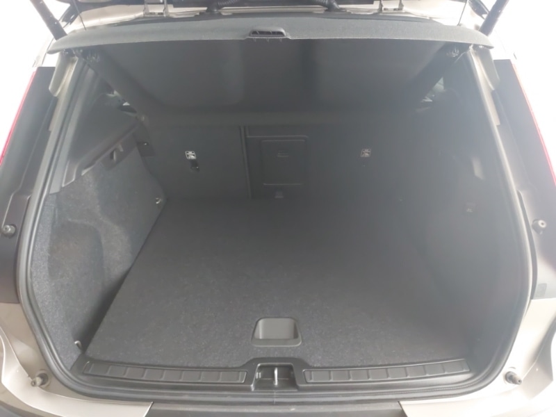 Used Volvo XC40 2022 for sale - 76741650: Photo 8