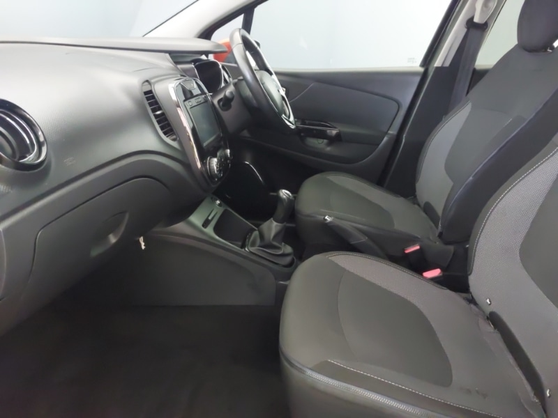 Used Renault Captur 2015 for sale - 76726295: Photo 5