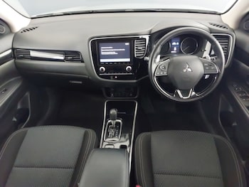 Used Mitsubishi Outlander 2020 for sale - 76321614: Photo 2