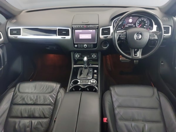 Used Volkswagen Touareg 2017 for sale - 76325570: Photo 2