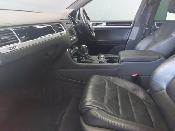 Used Volkswagen Touareg 2017 for sale - 76325570: Photo 5