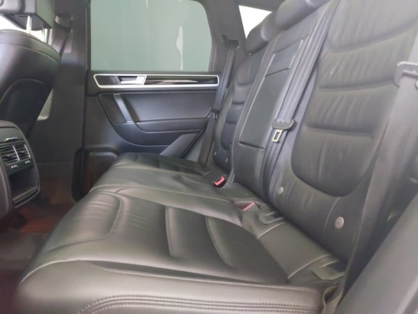 Used Volkswagen Touareg 2017 for sale - 76325570: Photo 6
