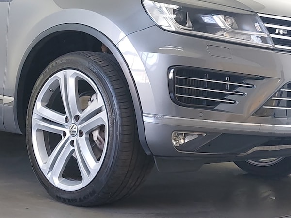 Used Volkswagen Touareg 2017 for sale - 76325570: Photo 9