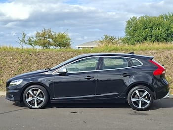 Used Volvo V40 2016 for sale - 79654467: Photo