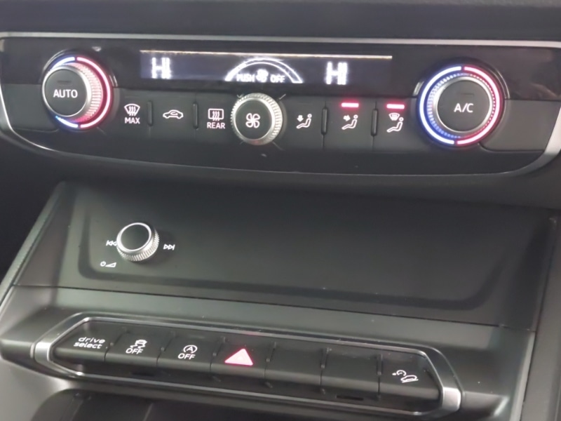 Used Audi Q3 2019 for sale - 77531270: Photo 15