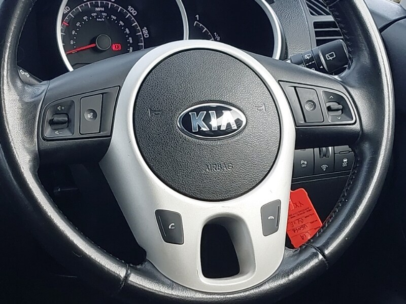 Used Kia Venga 2014 for sale - 77896952: Photo 7