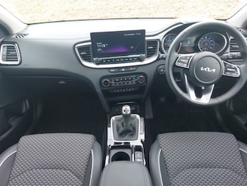 Used Kia Ceed 2025 for sale - 75429201: Photo