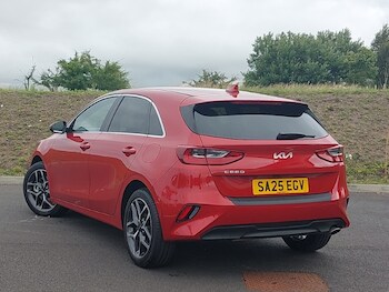 Used Kia Ceed 2025 for sale - 75429201: Photo