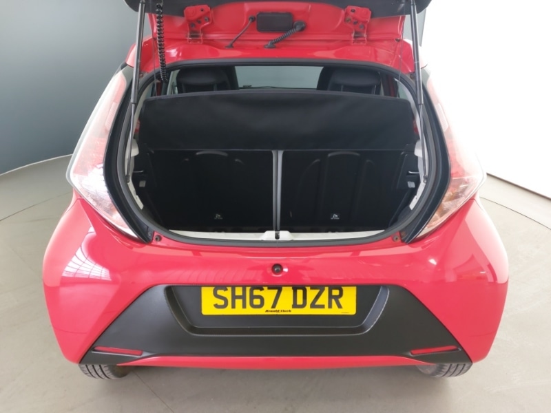 Used Toyota AYGO 2017 for sale - 77988140: Photo 8