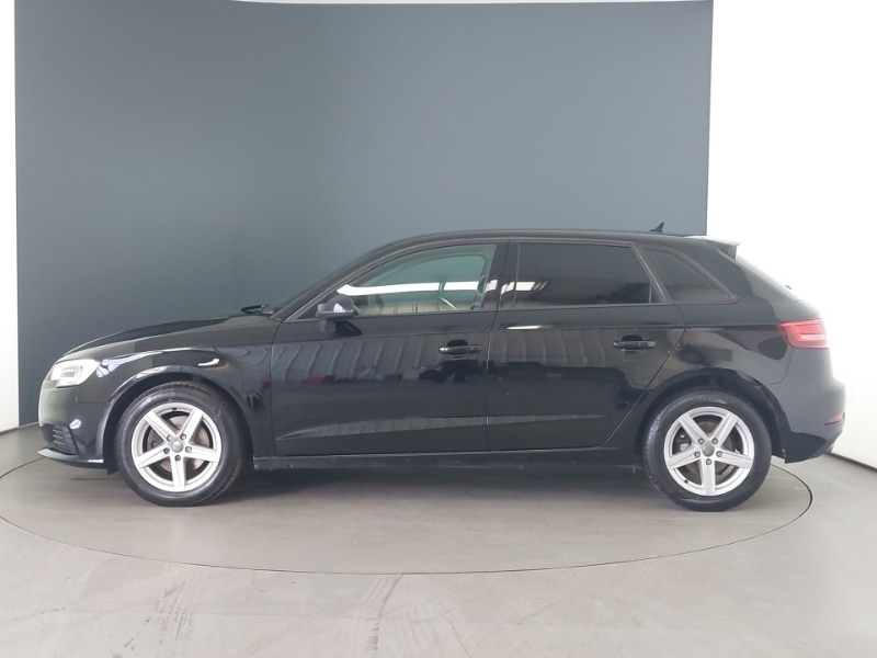 Used Audi A3 2017 for sale - 77790624: Photo 4