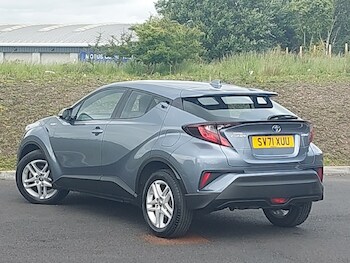Used Toyota C-HR 2021 for sale - 75039998: Photo