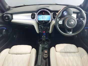 Used MINI Hatch 2021 for sale - 77761603: Photo