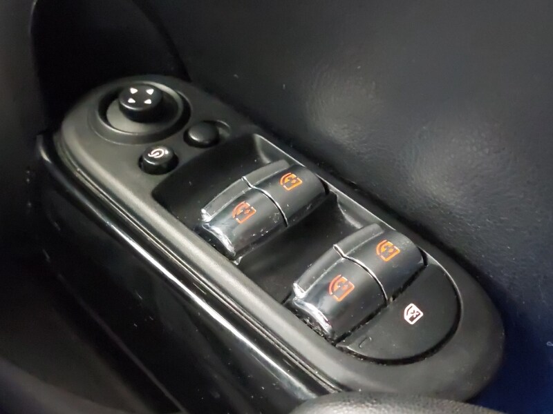 Used MINI Hatch 2018 for sale - 78151225: Photo 18