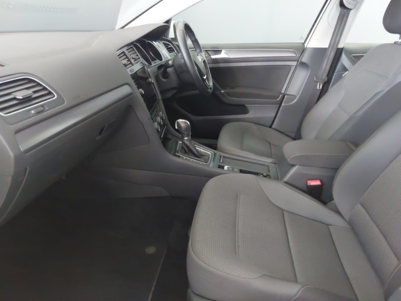 Used Volkswagen Golf 2017 for sale - 77544258: Photo 5