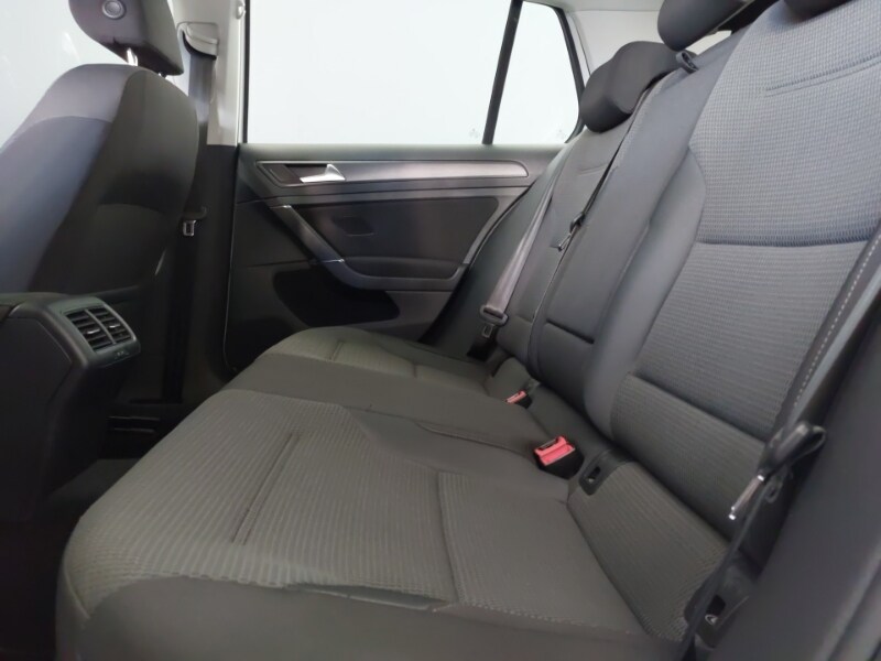 Used Volkswagen Golf 2017 for sale - 77544258: Photo 6