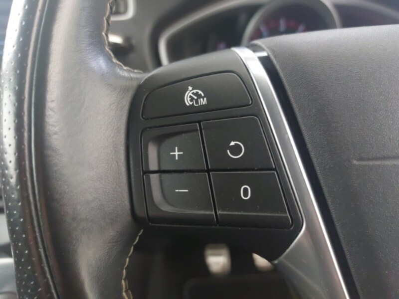 Used Volvo V40 2016 for sale - 78164353: Photo 12