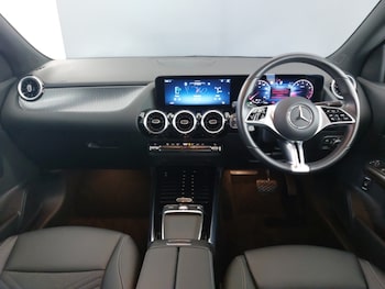 Used Mercedes-Benz GLA 2023 for sale - 79001381: Photo