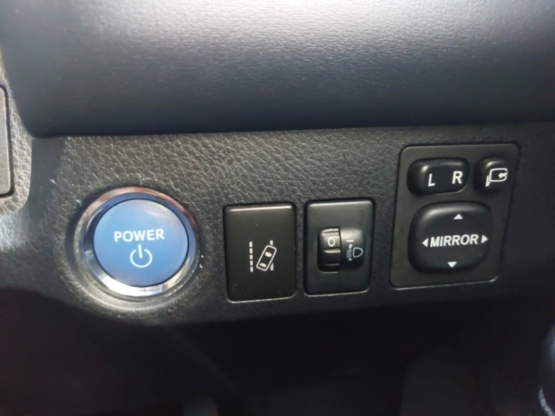 Used Toyota RAV4 2018 for sale - 77101580: Photo 11