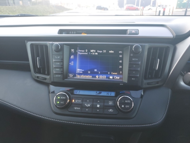 Used Toyota RAV4 2018 for sale - 77101580: Photo 17