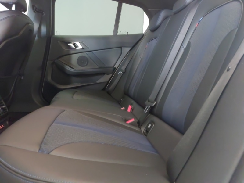 Used BMW 1 Series 2023 for sale - 76387782: Photo 6