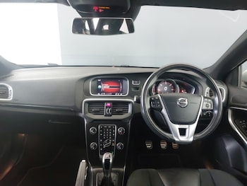 Used Volvo V40 2017 for sale - 78490679: Photo