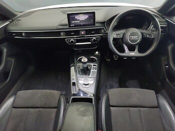 Used Audi A4 2019 for sale - 77686256: Photo