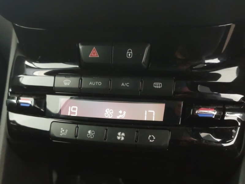 Used Peugeot 208 2019 for sale - 76834331: Photo 15