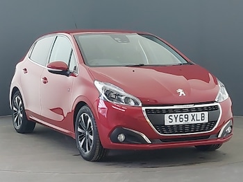 Peugeot - 208